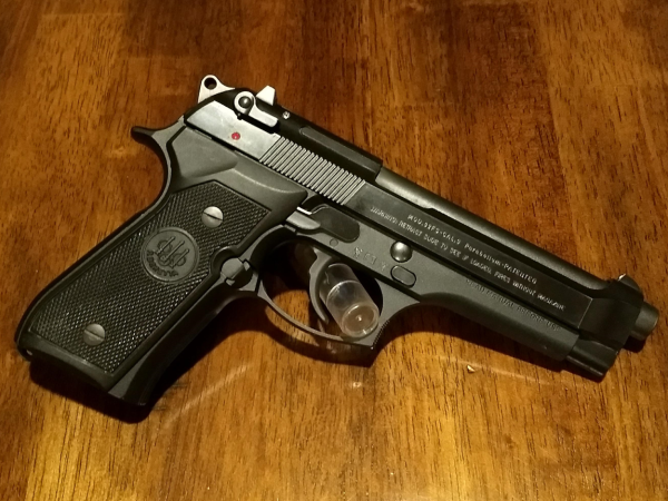 Beretta92.png